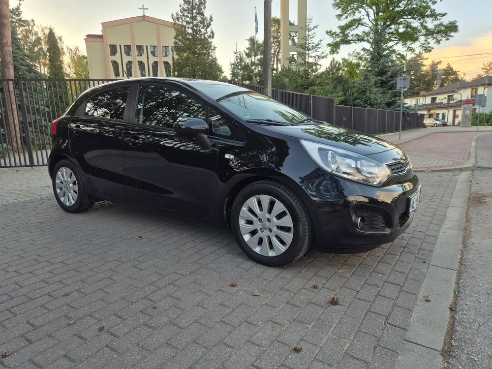 Kia Rio III (2011-) 1.2 Dream Team Edition 2014