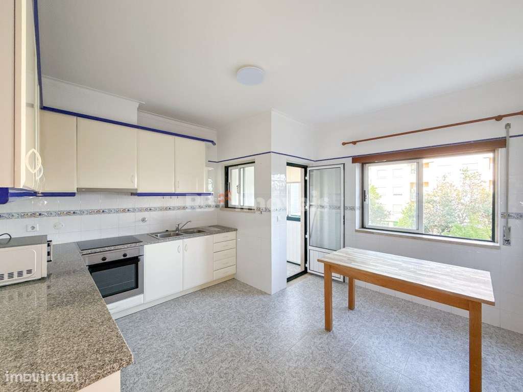T3 Espaçoso no Entroncamento Conforto, Espaço e Localização Privile...-9