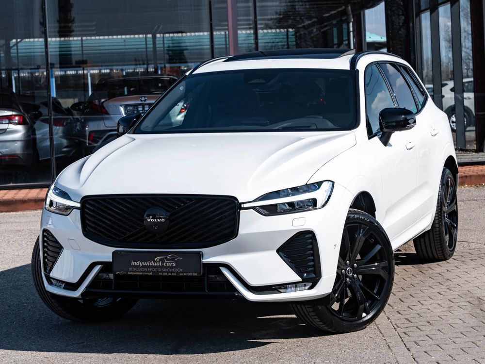 Volvo XC60 II B5 B AWD Plus Dark 2025