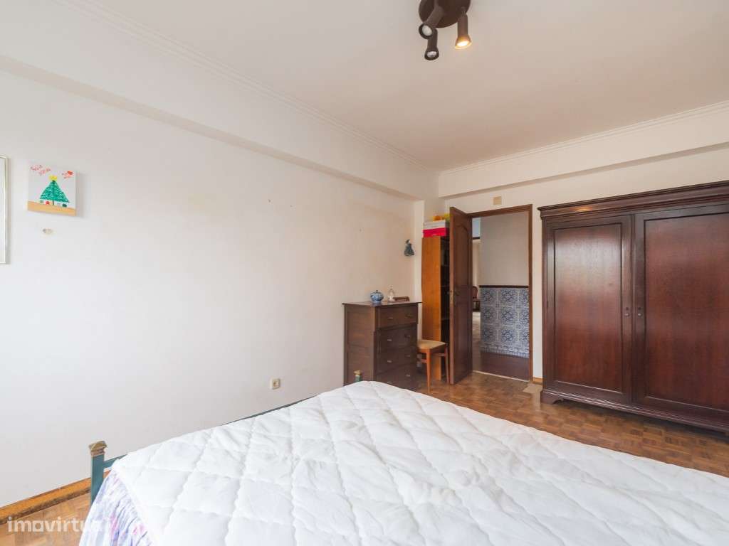 T3 COM GARAGEM PARA 2 CARROS, MASSAMÁ-23