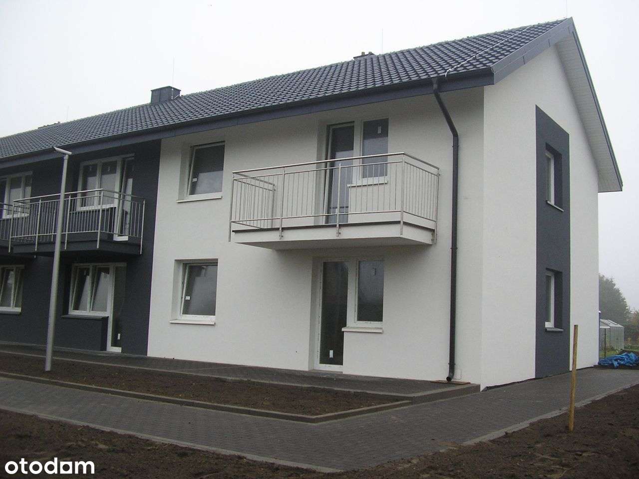 Nowe wyposażone mieszkanie do pierwszego zamieszkania ogrodzony teren-3