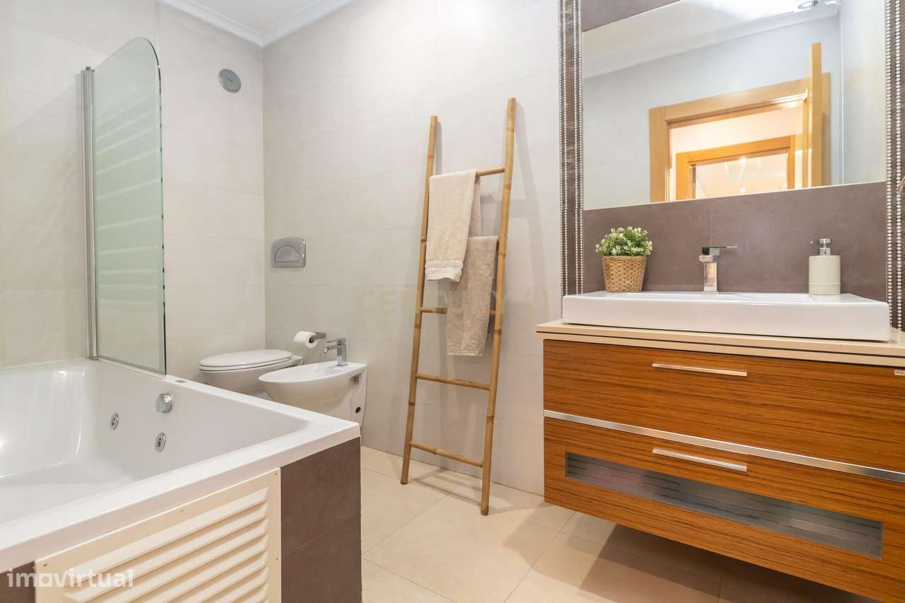 Apartamento T2 c/ garagem e arrecadação, Redondos, Fernão Ferro-33
