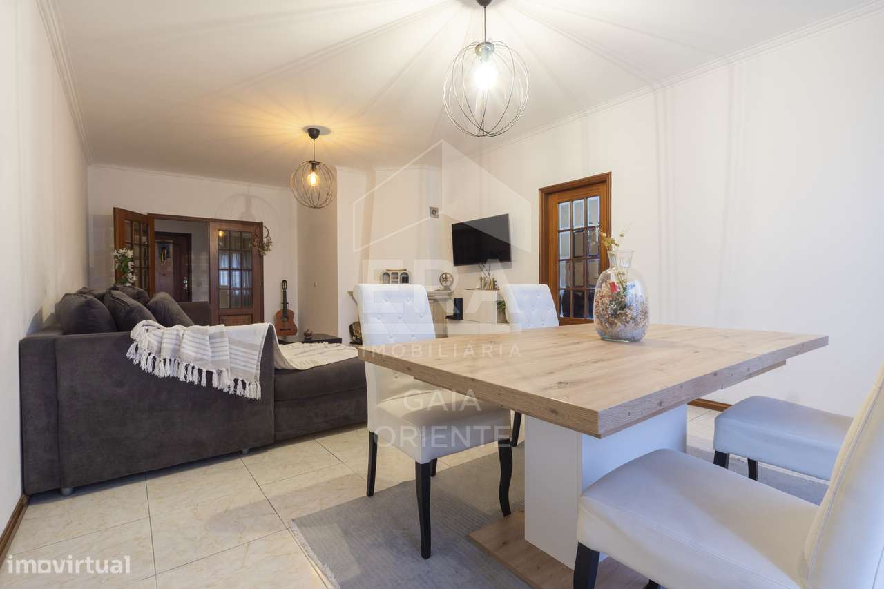Apartamento T3 com Áreas Generosas em Serzedo-18