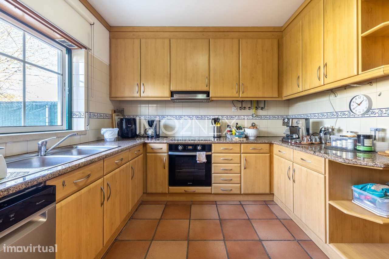 MORADIA T3 GEMINADA || CENTRO DA MARINHA GRANDE-5