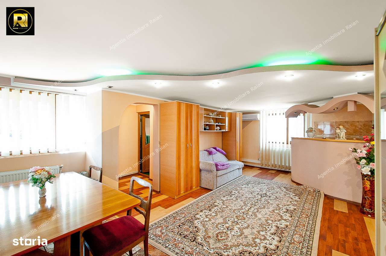 Vanzare Proprietate mixta si Afacere la cheie in Sat Costi,teren 400mp - Imagine principală: 4/8