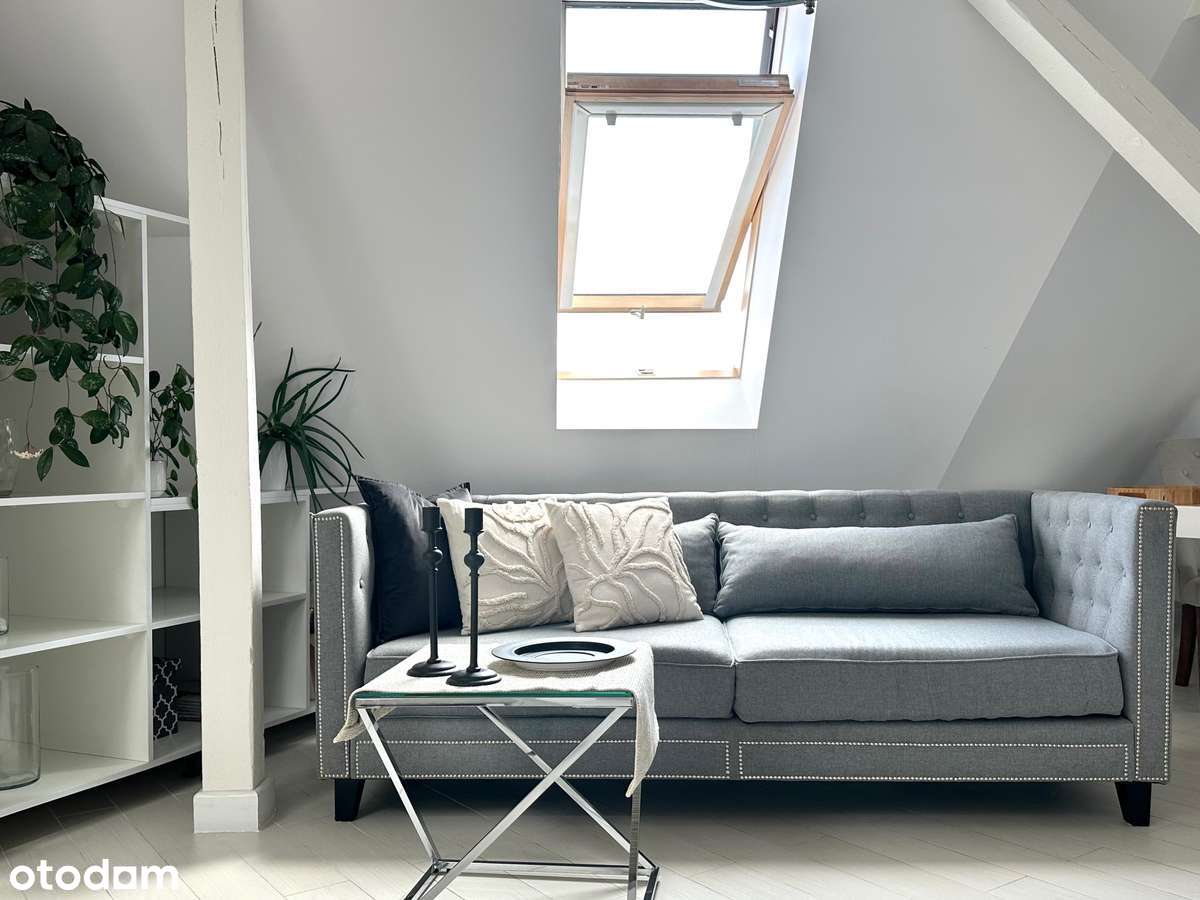 Piękne mieszkanie poddaszowe w kamienicy w CENTRUM, wysoka jakość-3