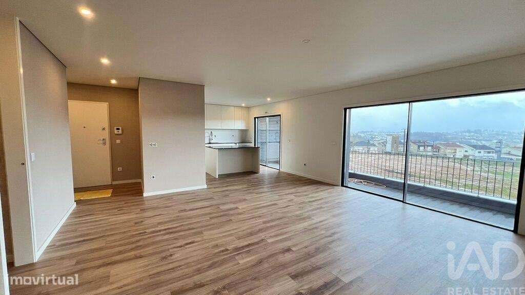 Apartamento T2 em Pombeiro de Ribavizela de 111 m2 - Grande imagem: 4/32