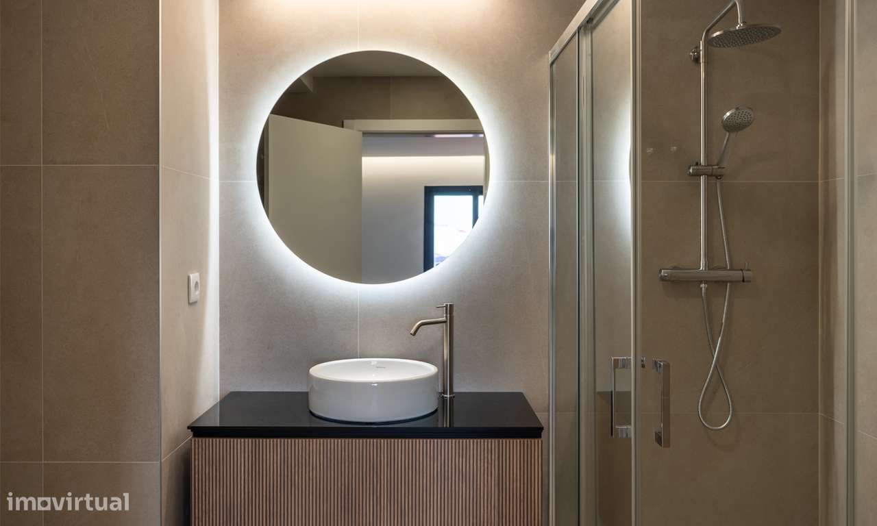 Apartamento T3 com 140 m2 mais 16m2 de varanda e garagem-36