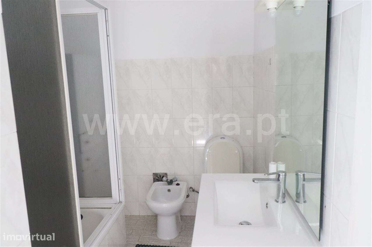 Apartamento T3; Cruz de Pau-18