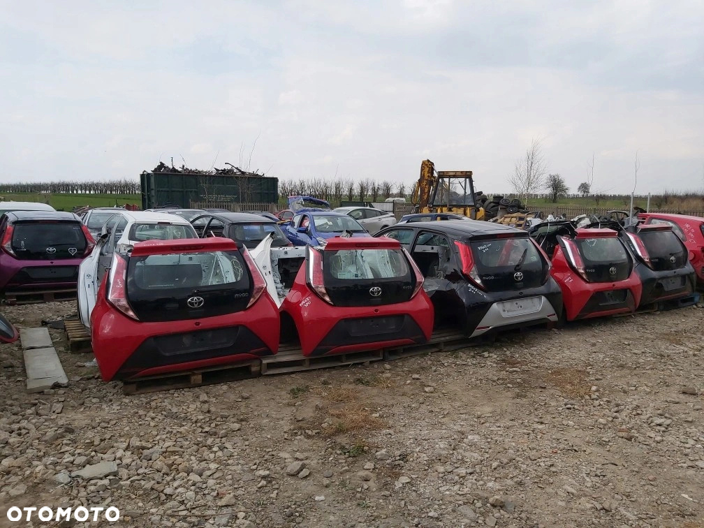 Toyota AYGO II rozrusznik 1,0 0Q100 - 7