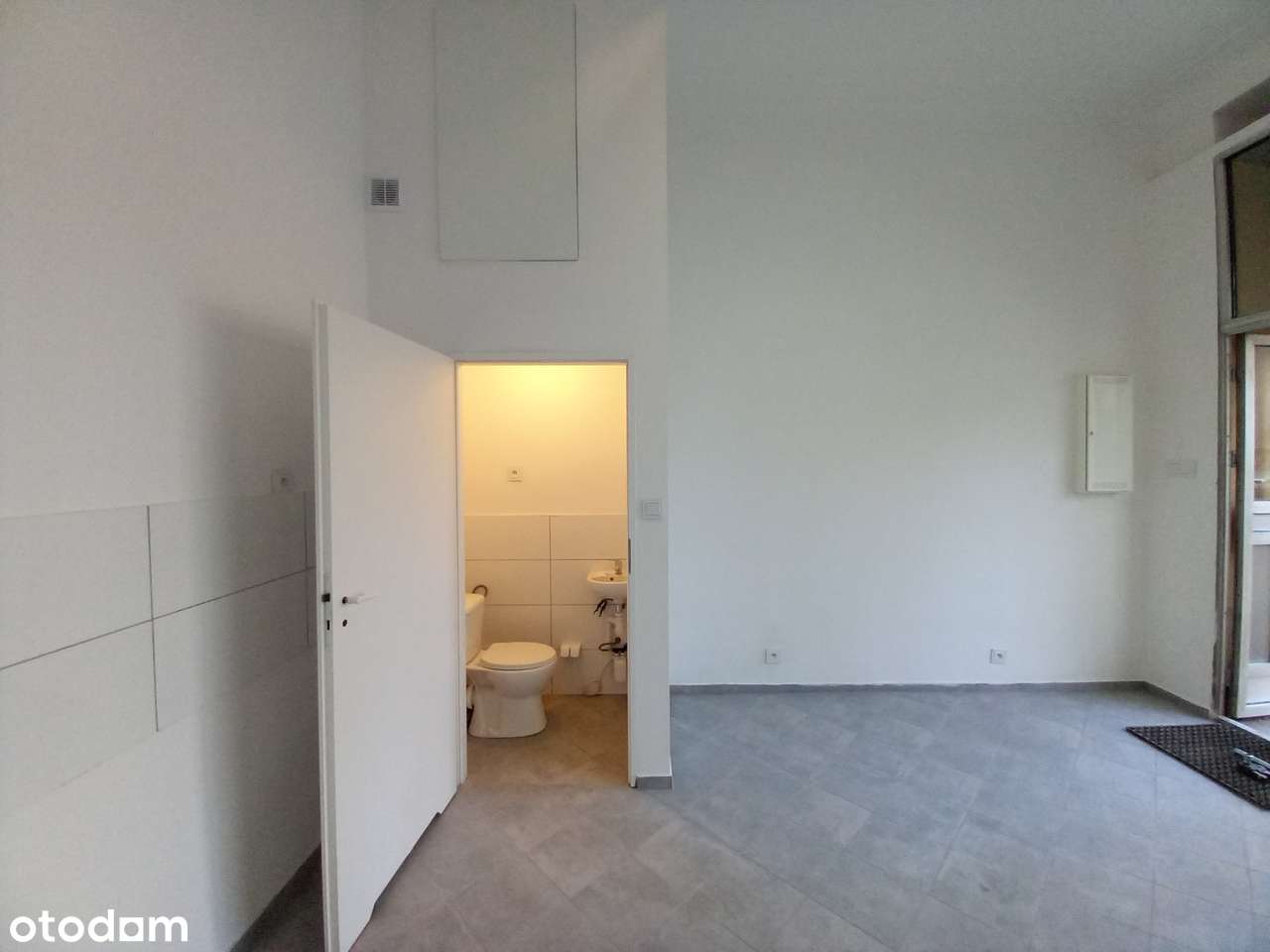 Gotowy lokal w ścisłym centrum w Jeleniej Górze-1