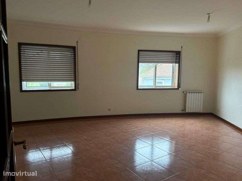 APARTAMENTO T2 para Arrendar em Mozelos - Grande imagem: 3/12