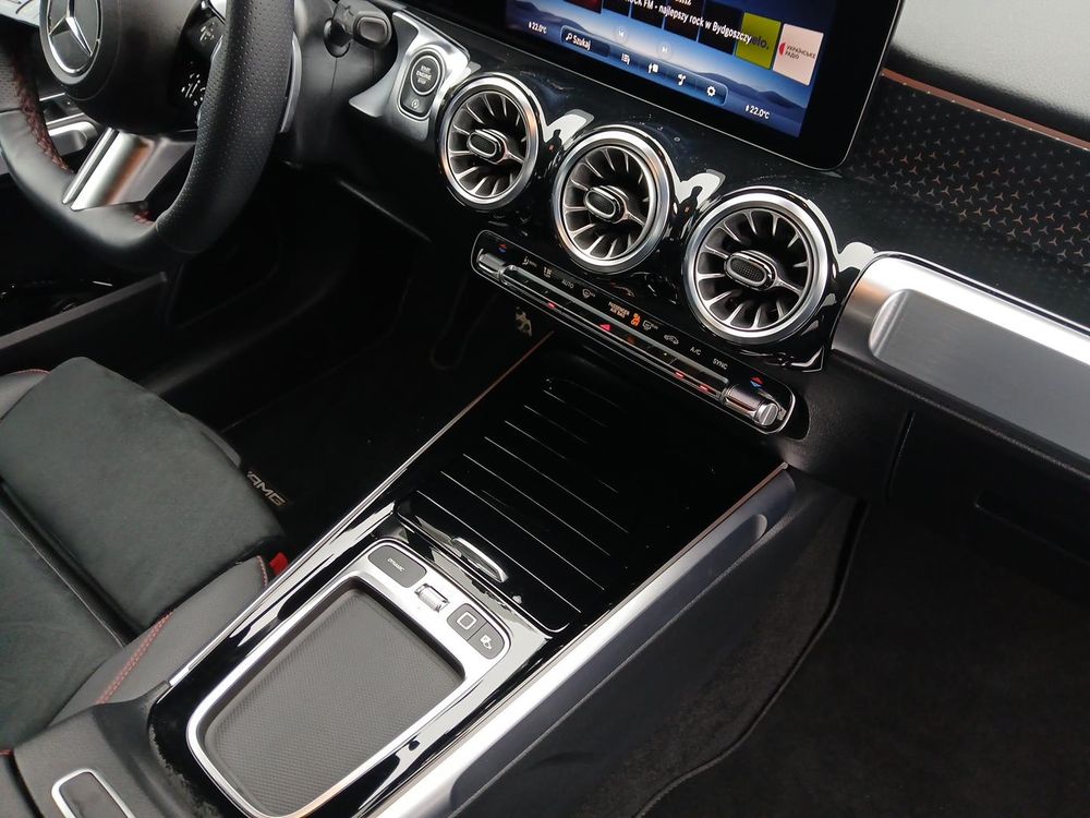 220 4matic 190KM Pakiet AMG Premium Distronic HAK 7os. Burmester FV23%