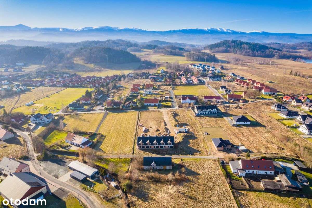 Oaza spokoju w sercu gór - Urok Jeleniej Góry!-16