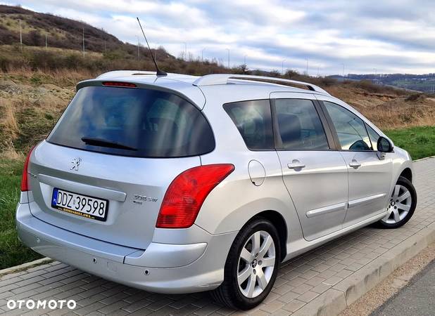 Peugeot 308 1.6 HDi Premium Plus - 4