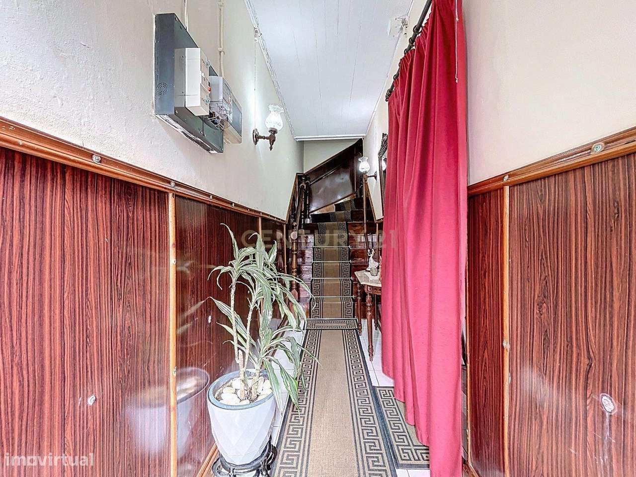 Moradia T3+1 com amplo quintal e garagem | Rosto de Cão (São Roque) – - Grande imagem: 2/30