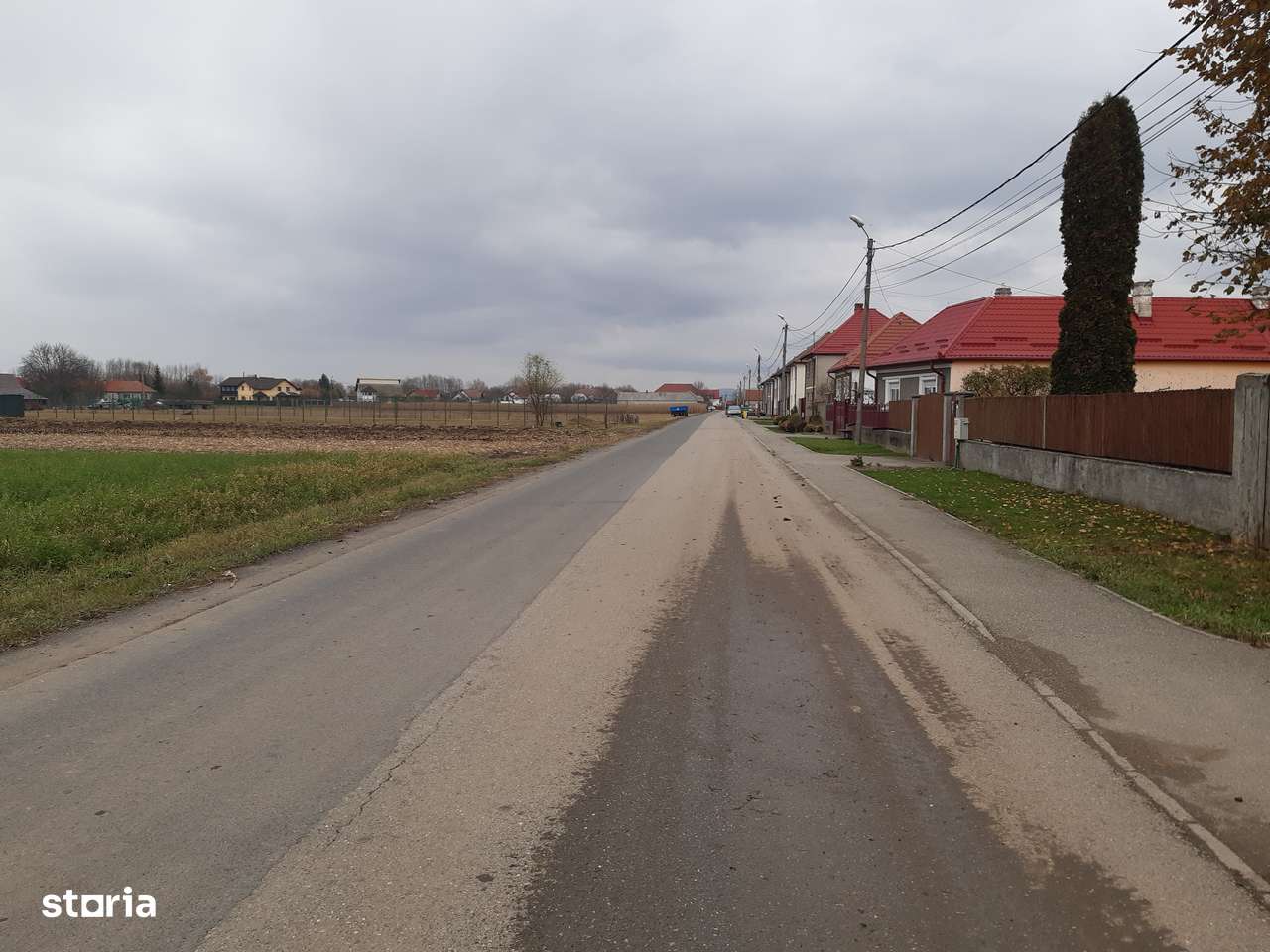 Vand teren intravilan construibil bine pozitionat in Lunca Calnicului - Imagine principală: 5/12