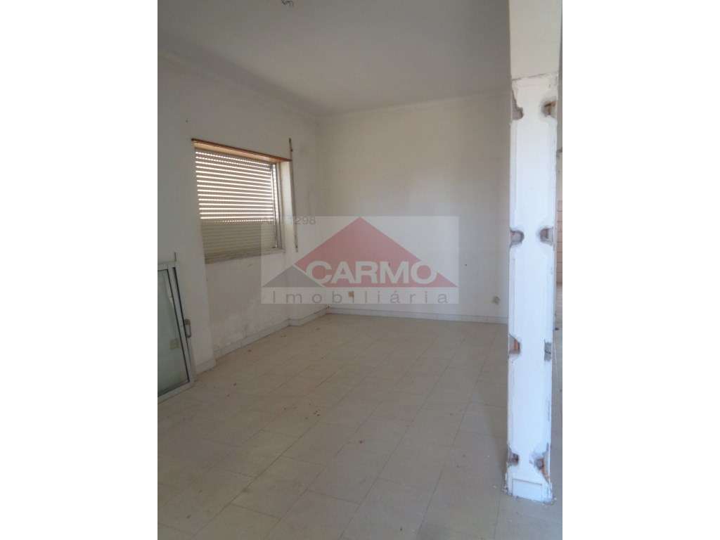 Moradia T5 / S. Francisco.(Oferta da Escritura). - Grande imagem: 5/33