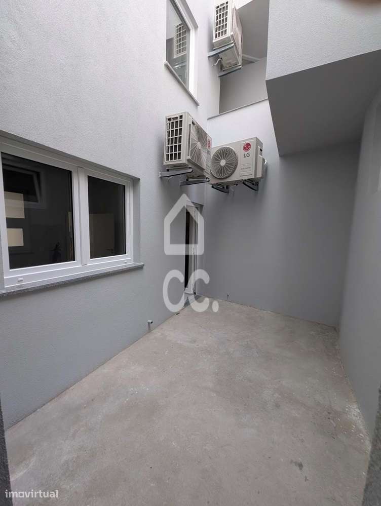 Loja, 153,14 m², Abrantes (São Vicente e São João) e Alferrarede-21