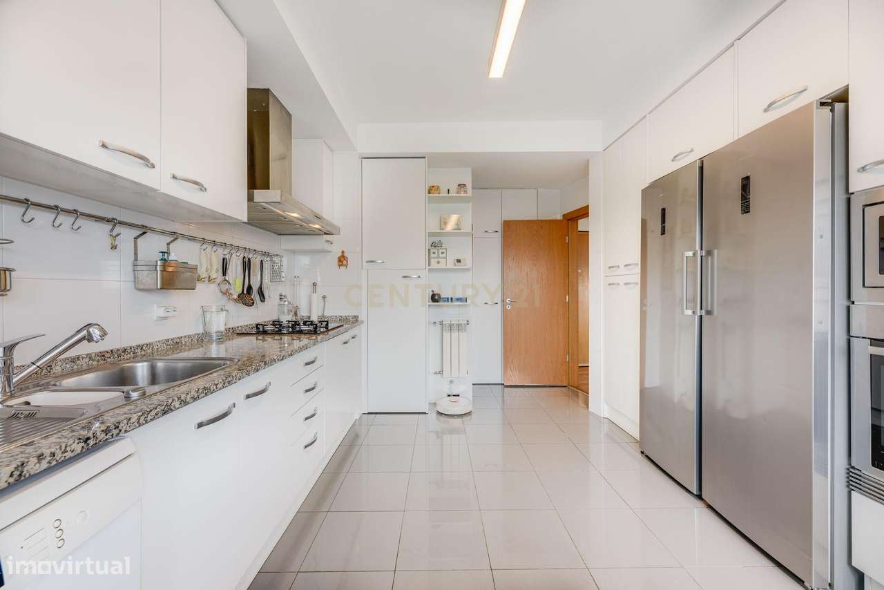 T3 Expo - Remodelado, 2 lugares de estacionamento e arrecadação-14