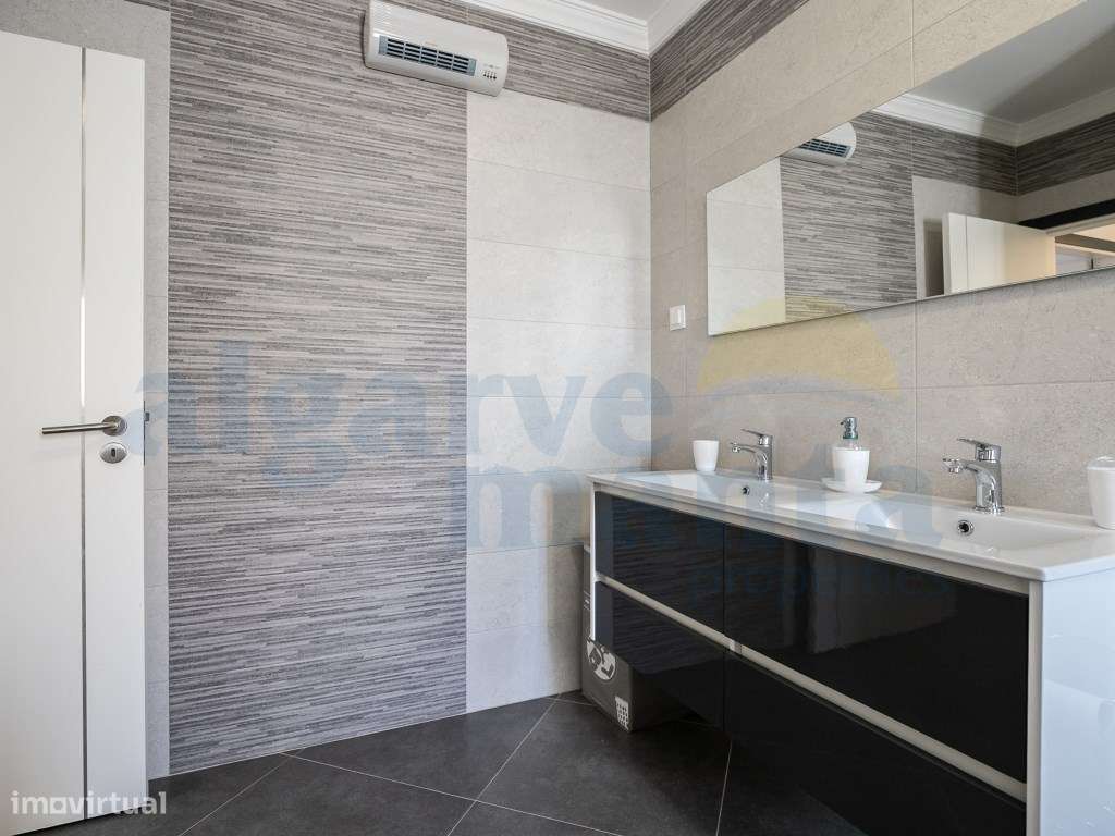 Exclusivo Algarve Manta Properties!
Moradia T4 com Estacionamento ...-36