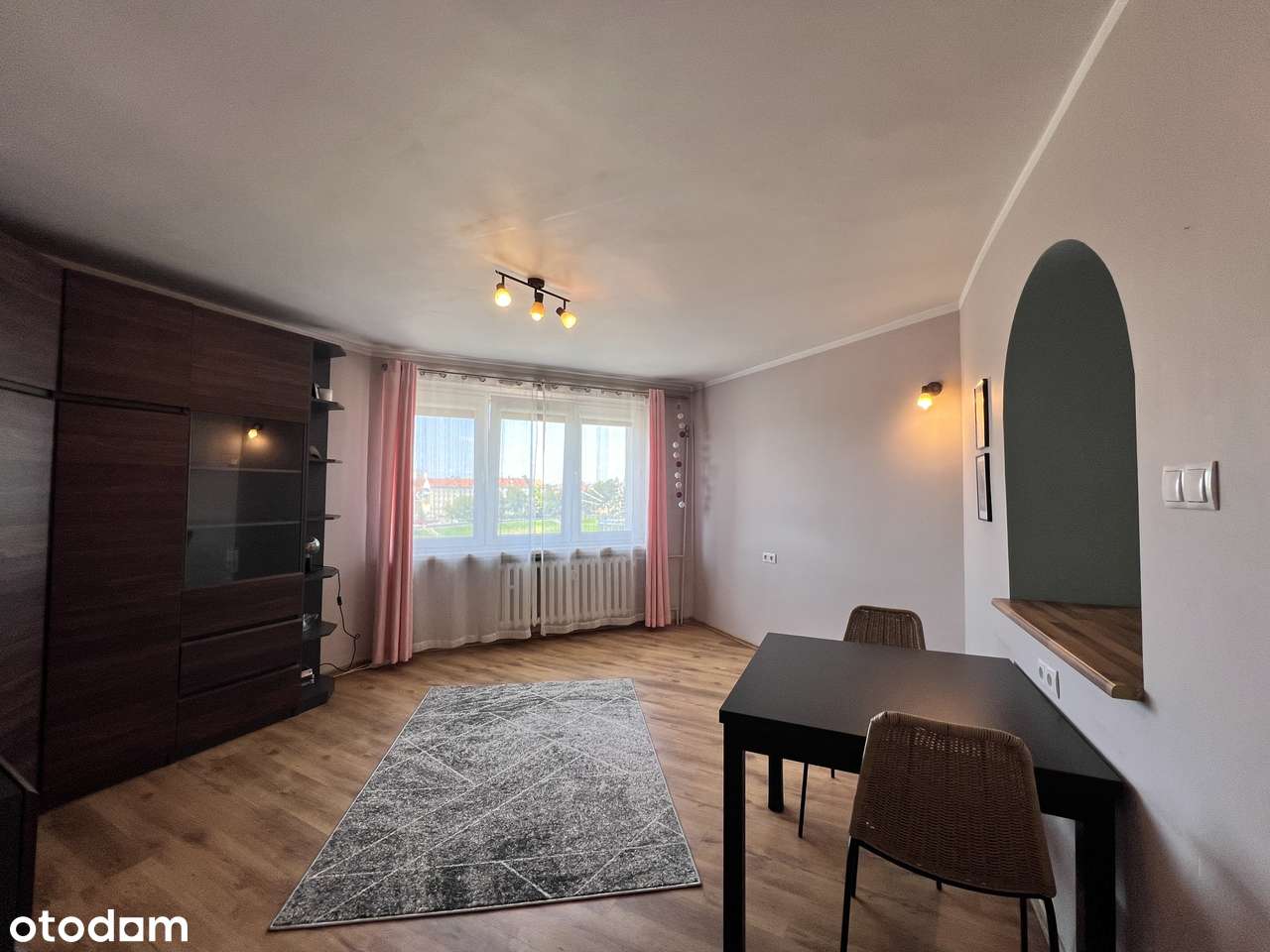 Przestronna kawalerka Centrum-1