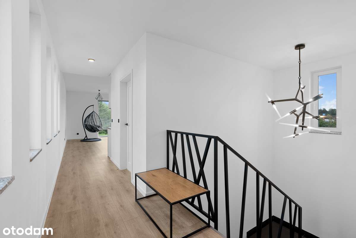 Na sprzedaż nowoczesna siedziba firmy z zapleczem magazynowo-biurowym.-12