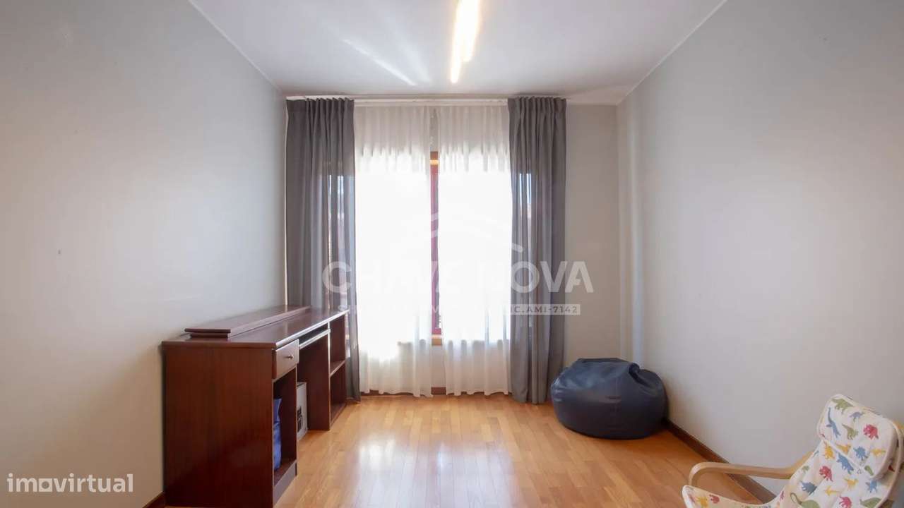 Apartamento T3 c/ Vistas Mar e Garagem Box em Canidelo-29