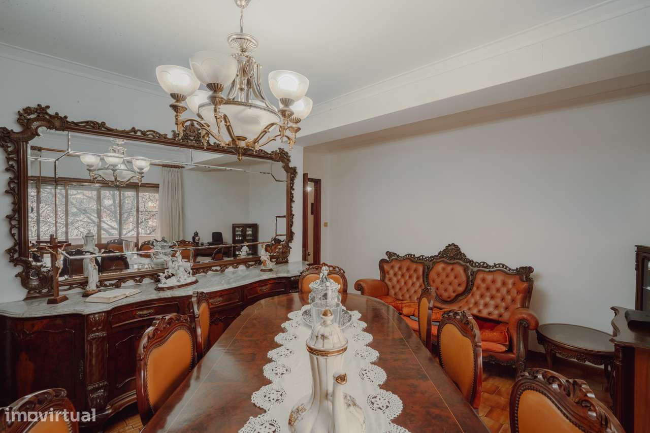 T2 no Centro de Famalicão – Oportunidade de Investimento-12