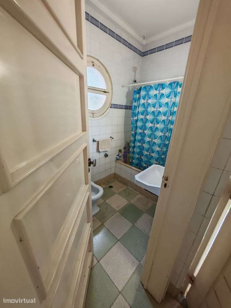 Moradia em bairro calmo de moradias - São João Estoril-21