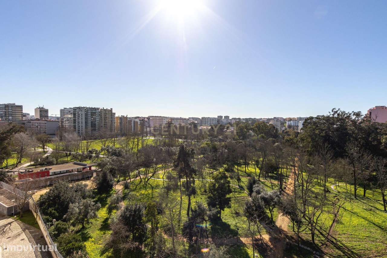 T4+1 na 1ª linha Condomínio fechado Parque das Conchas-14