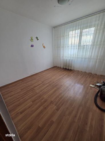 Apartament 3 camere de vanzare Lujerului Intersectie (Bloc 1986)-8