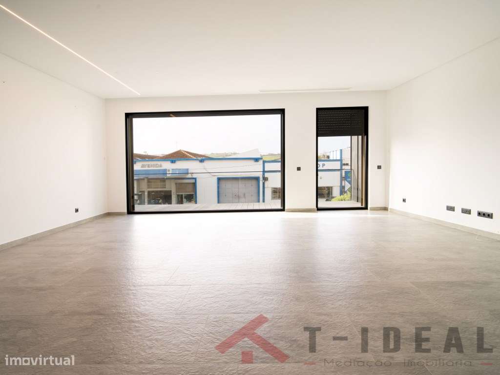 Apartamento T3 no Centro da Lourinhã-10