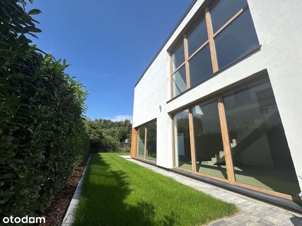 Dom z podwójną ścianą, pompa ciepła, trzy łazienki, antresola-1