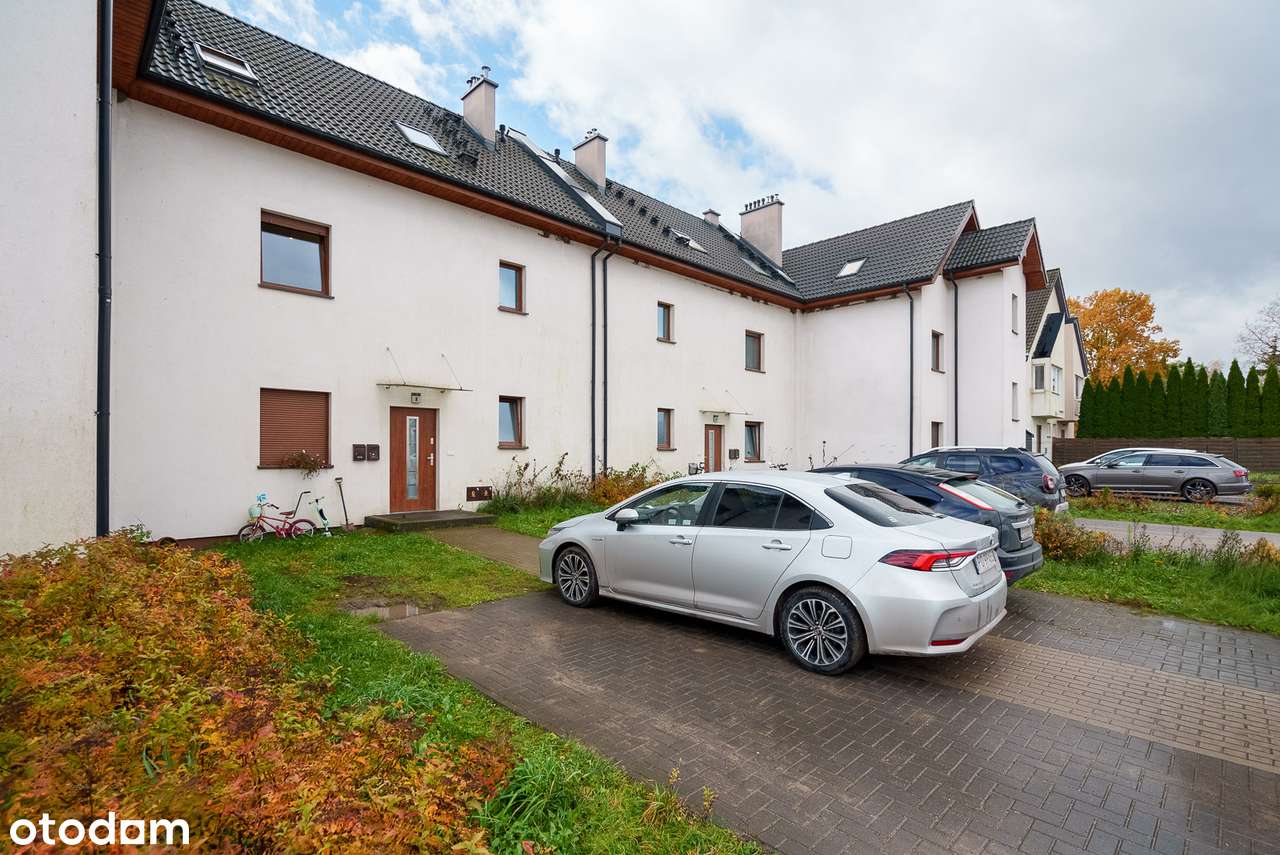 Nowoczesne, 2-poziomowe mieszkanie w Owińskach – idealne dla rodziny!-14