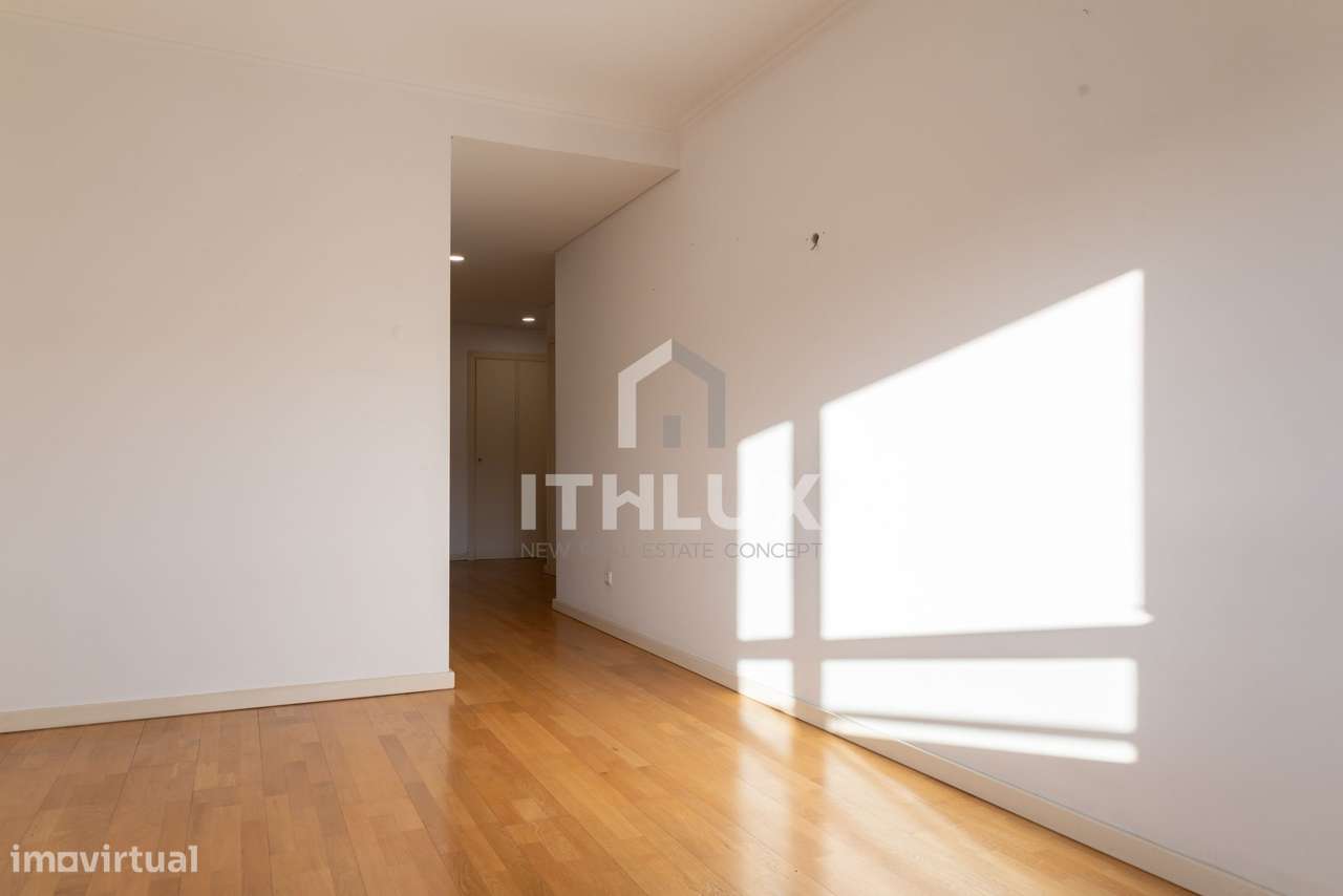 T3 Renovado nos Twin Towers – Campolide, Lisboa-52
