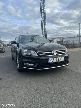 Volkswagen Passat 2.0 TDI Highline R-Style DSG - 3