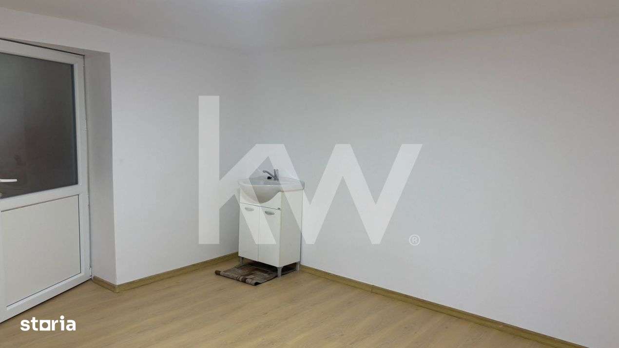 De inchiriat, apartament la casa, cu 3 camere, pretabil pentru afacere - Imagine principală: 5/10