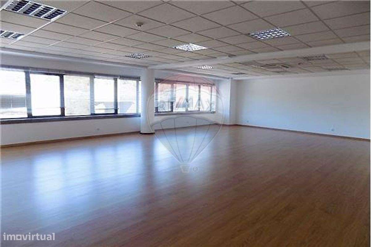 Escritório T0 para arrendamento - Grande imagem: 2/17