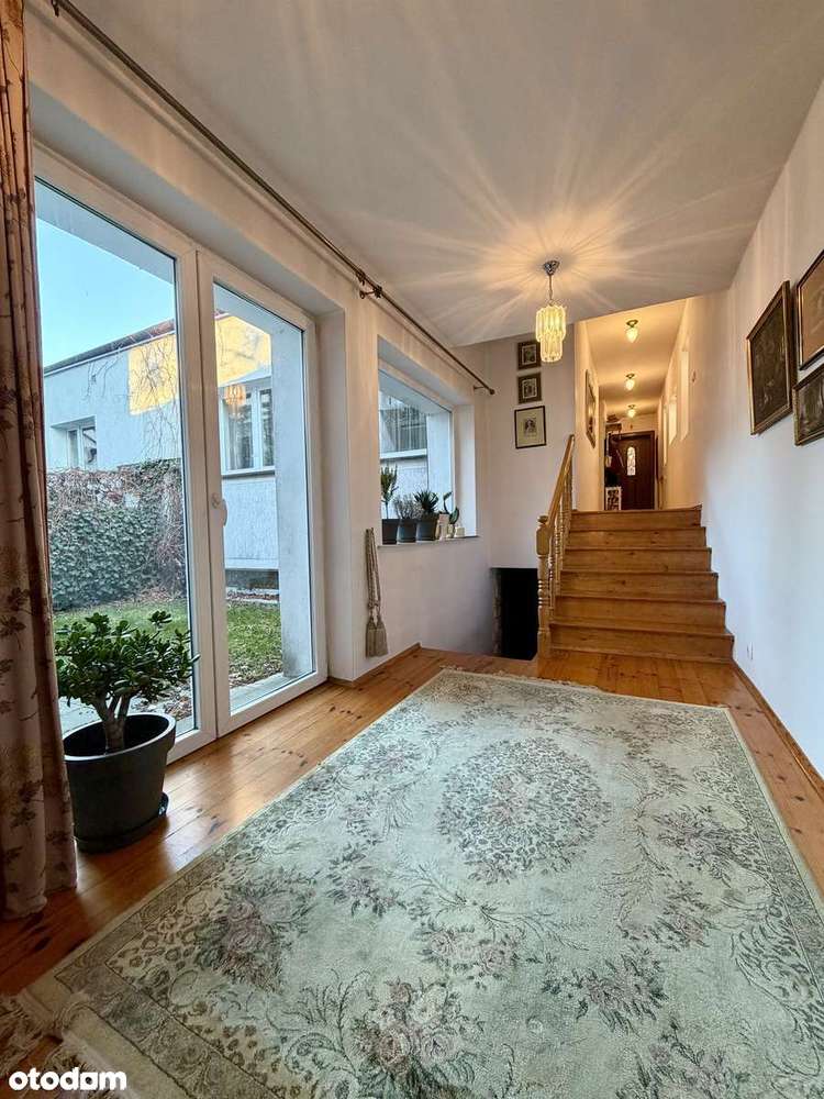 Ul.Lotnicza/5pok/cztery poziomy/ogród/garderoba/garaż/siłownia-9