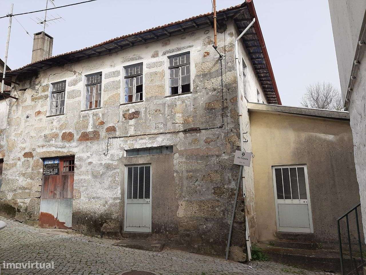 Edifício de duas habitações e terreno Termas São Vicente Penafiel-10