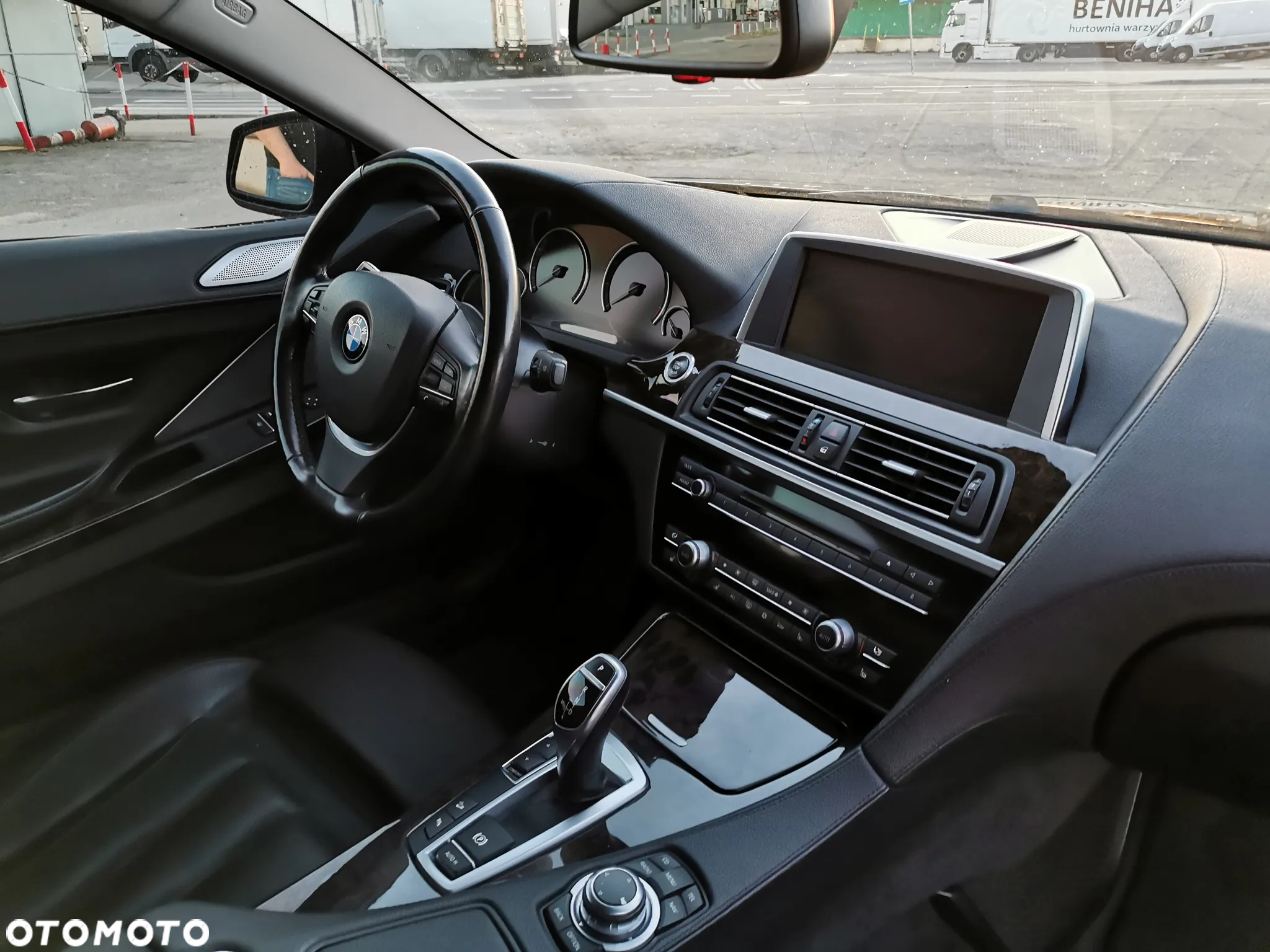 BMW Seria 6 650i xDrive - 17
