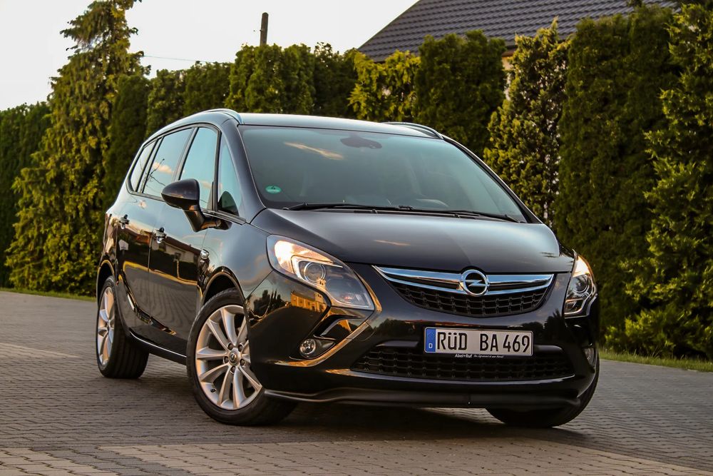 Opel Zafira C (2011-2019) 1.8 Cosmo 2016