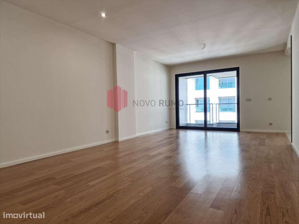 Apartamento T3 novo com terraço no centro da Maia pronto a habitar.-3
