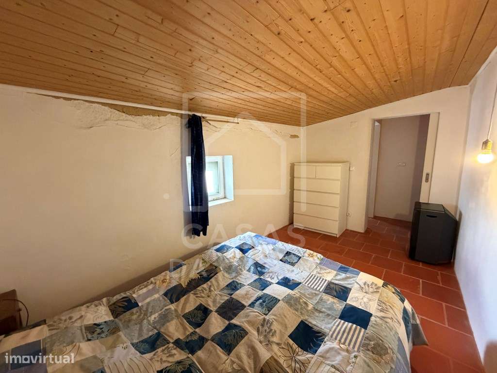 Moradia T5 com quintal e terraço em Vila Alva-25