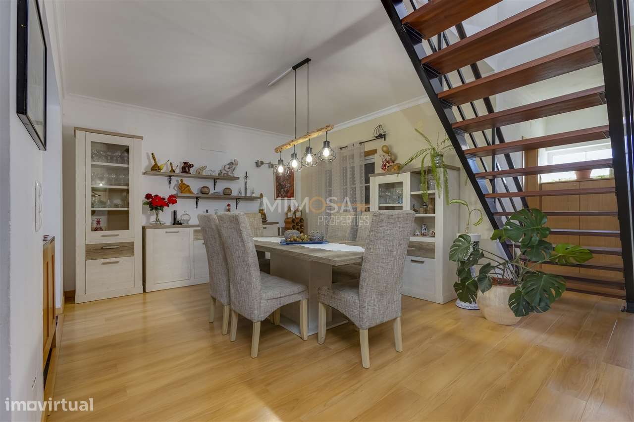 Moradia T3+2 com Piscina e Sótão Amplo a 5 Minutos de Lagos - Grande imagem: 5/38