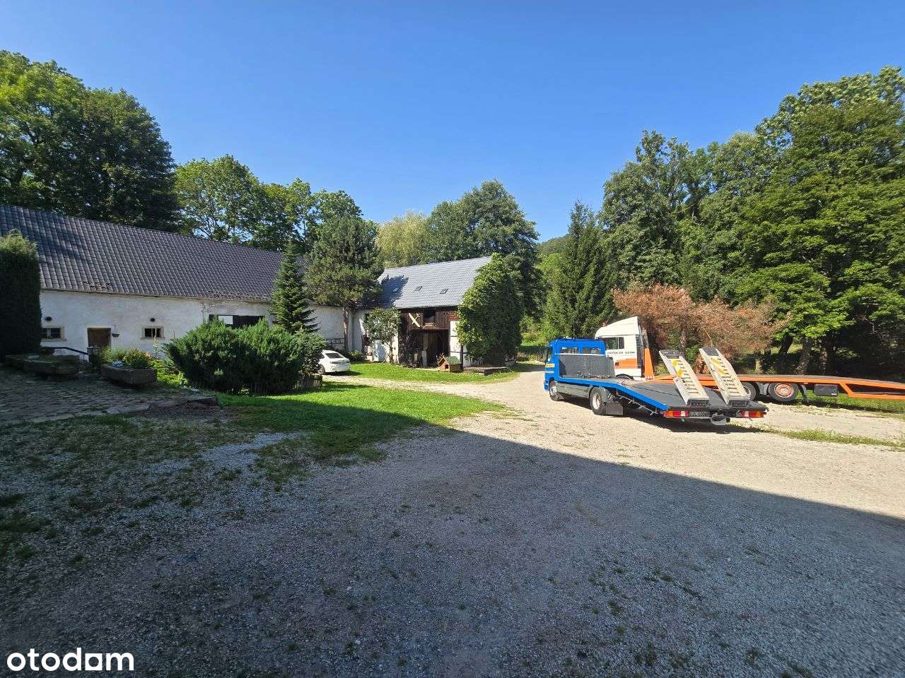 Dom z zabudowaniami w Podgórkach-5