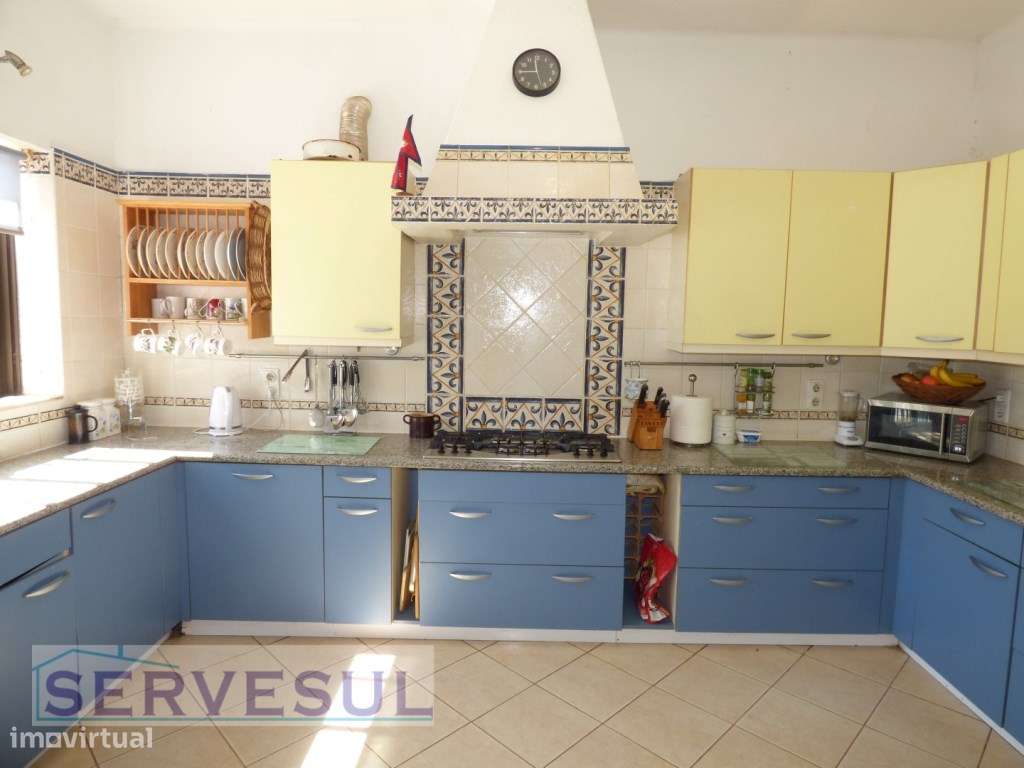 Bonita moradia de campo com 4 quartos e piscina, inserida num amplo... - Grande imagem: 5/50