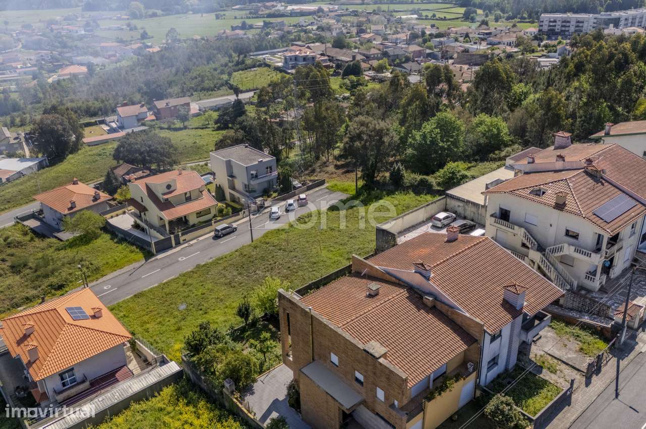 Terreno Urbano para venda - Grande imagem: 2/17