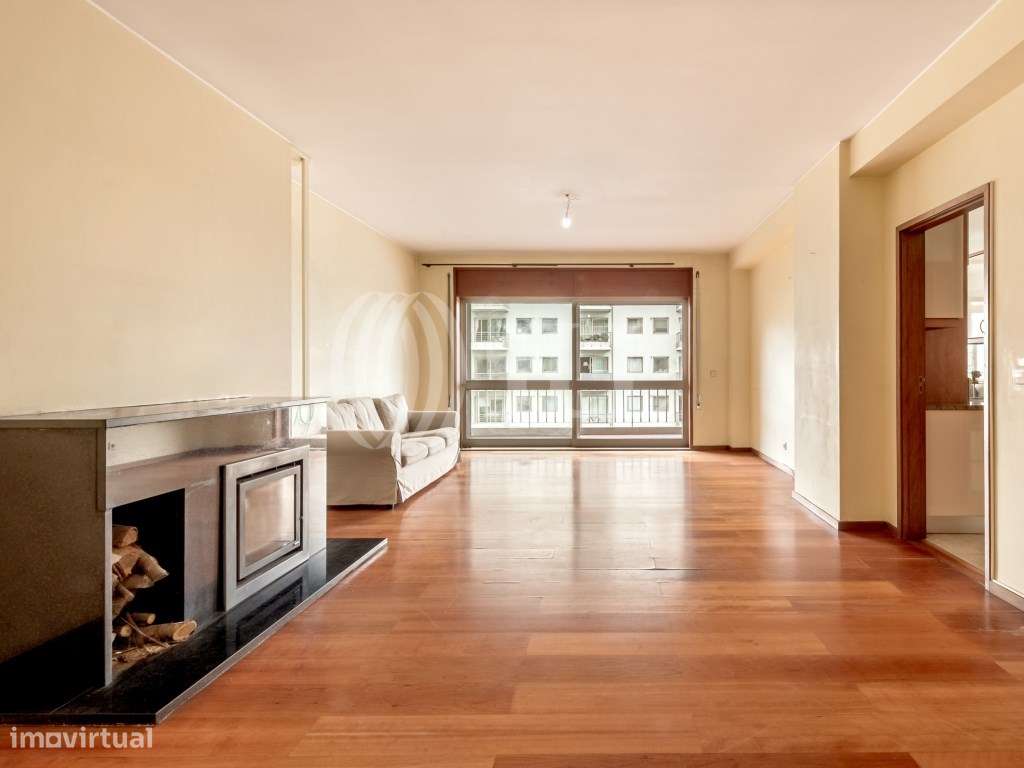 Apartamento T5+1 com garagem e arrumos no Aviz, Porto - Grande imagem: 4/30